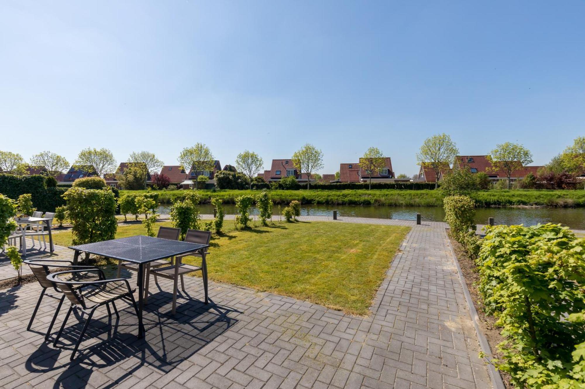 Nautic Rentals - Marinapark Oude-Tonge Buitenkant foto