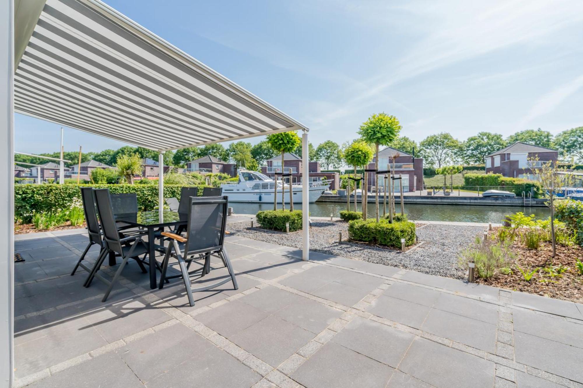 Nautic Rentals - Marinapark Oude-Tonge Buitenkant foto