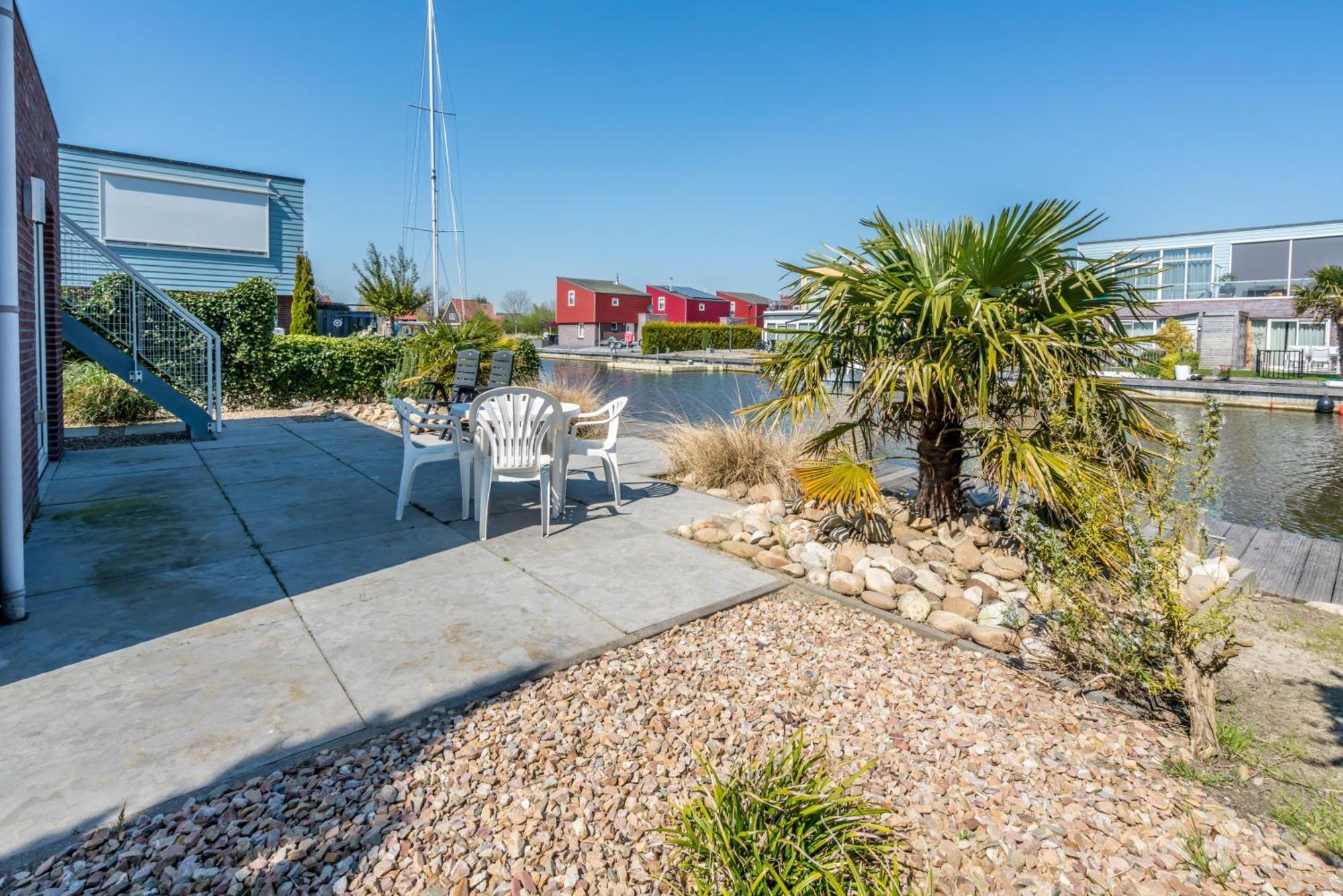 Nautic Rentals - Marinapark Oude-Tonge Buitenkant foto