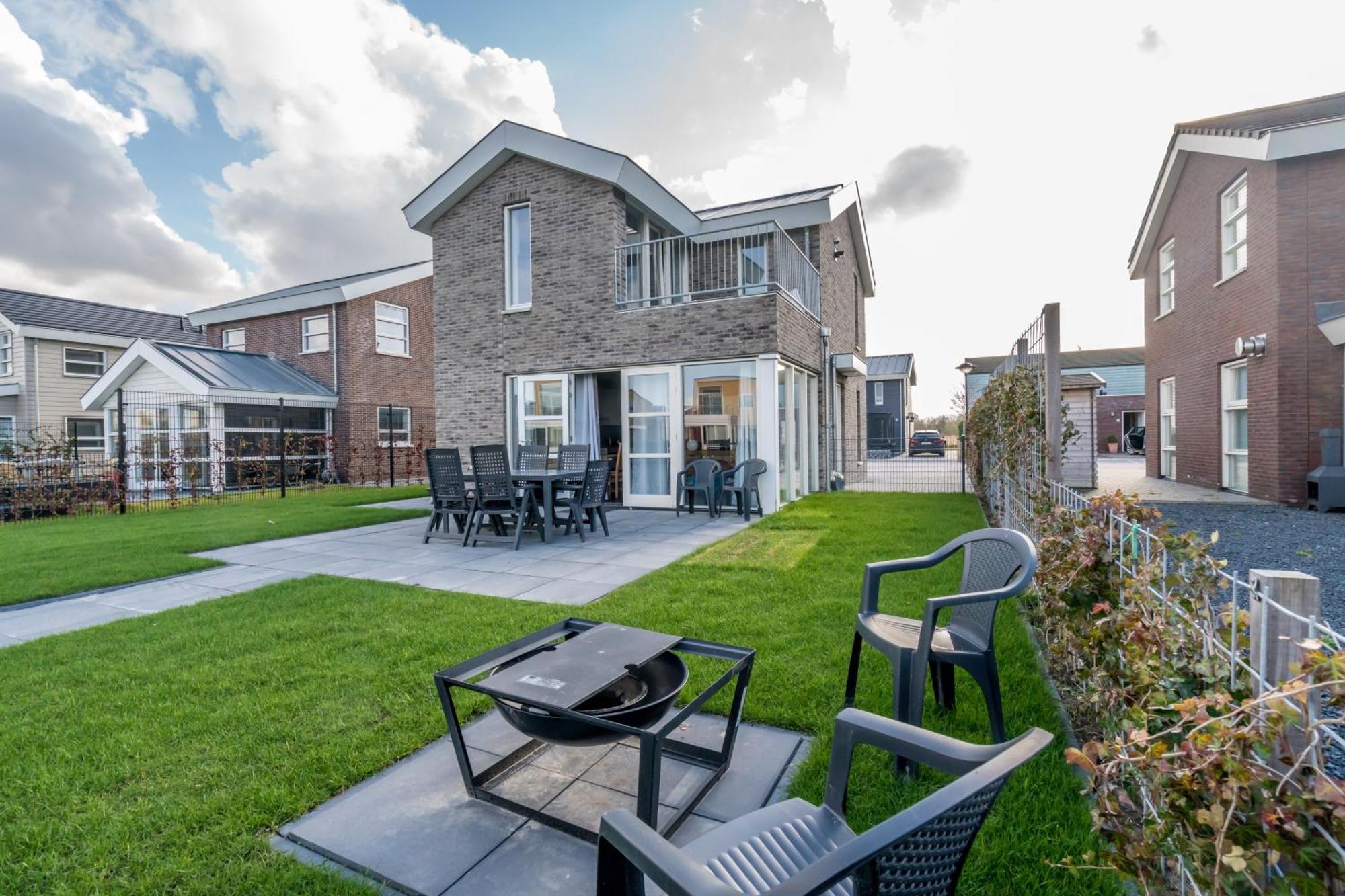 Nautic Rentals - Marinapark Oude-Tonge Buitenkant foto