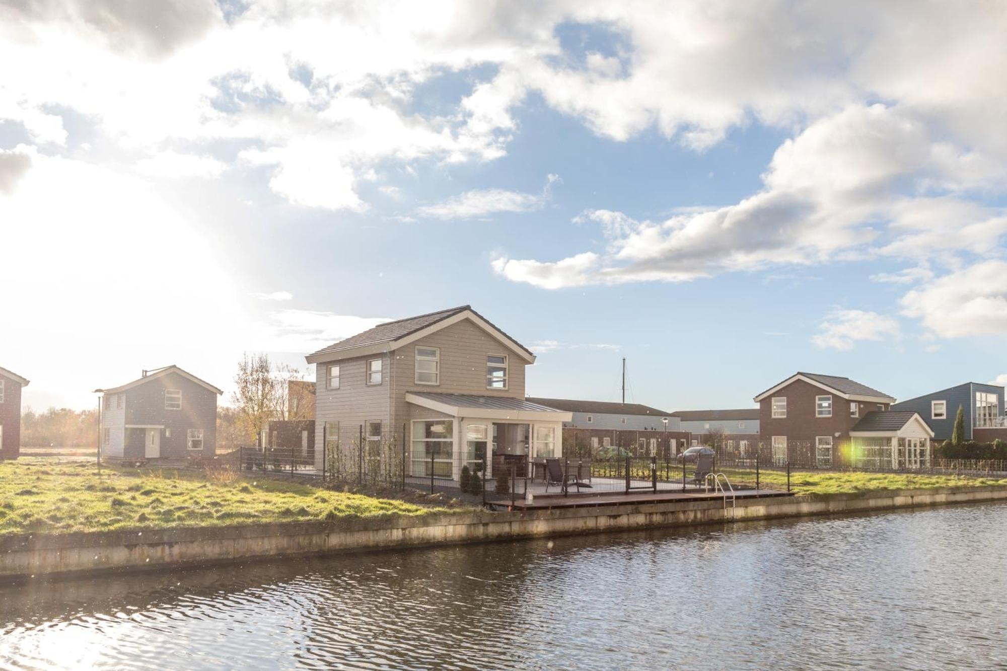 Nautic Rentals - Marinapark Oude-Tonge Buitenkant foto
